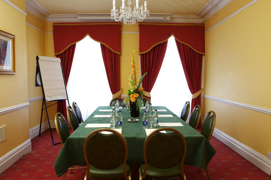 Leens Hotel Abbeyfeale Eksteriør billede